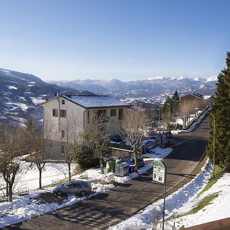 Albergo Ristorante Miramonti Toano Екстер'єр фото
