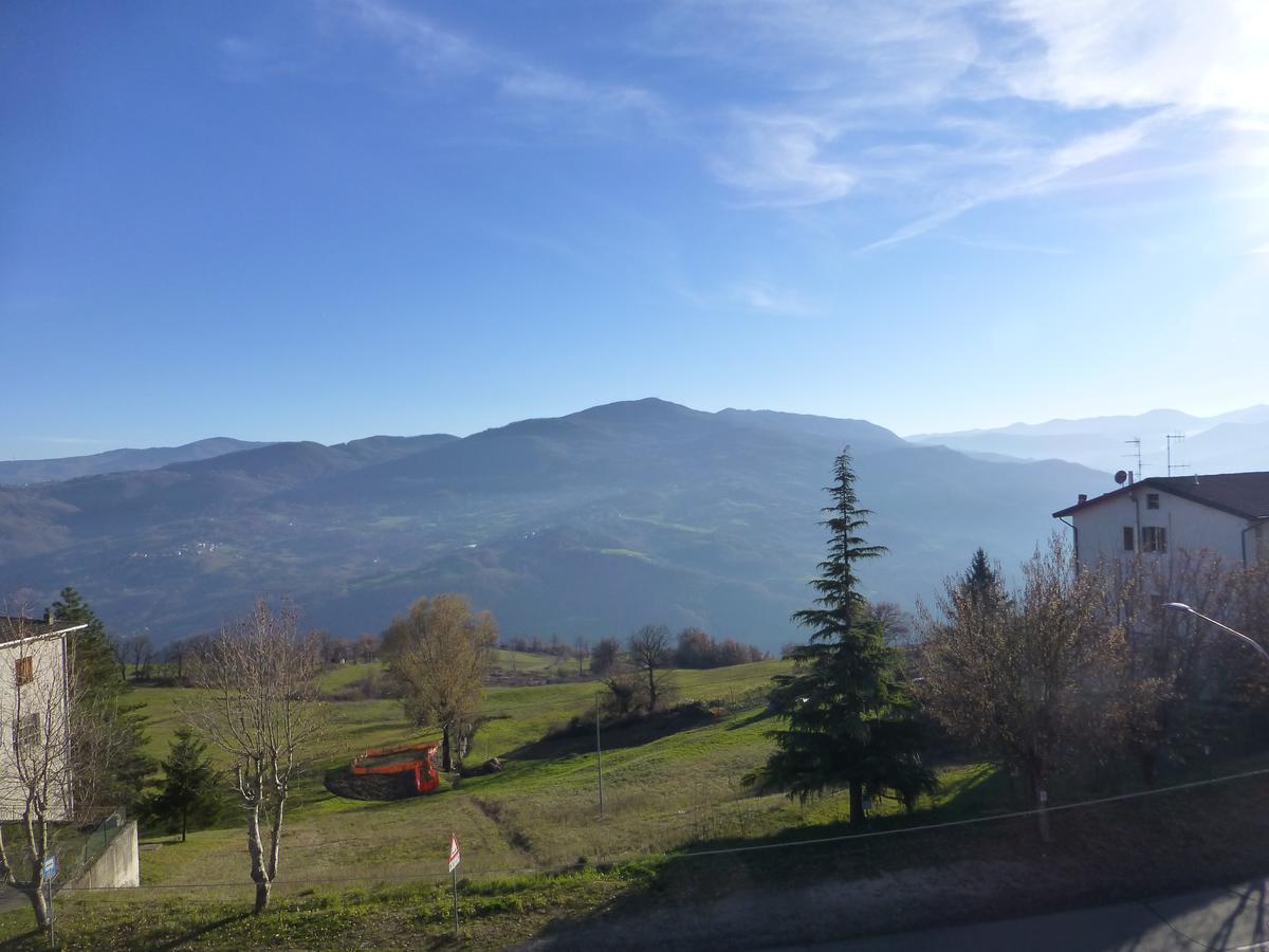 Albergo Ristorante Miramonti Toano Екстер'єр фото